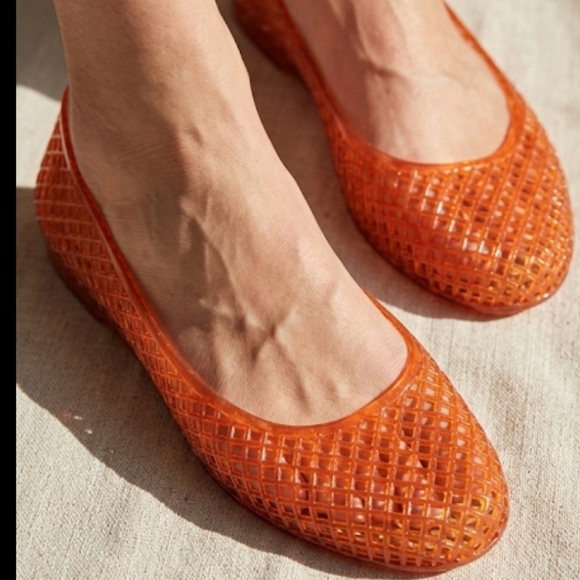 Nicole Miller Shoes - NWOT Nicole Miller NY Reddish/Orange Jelly Flats Women's size 10 Classic 80s